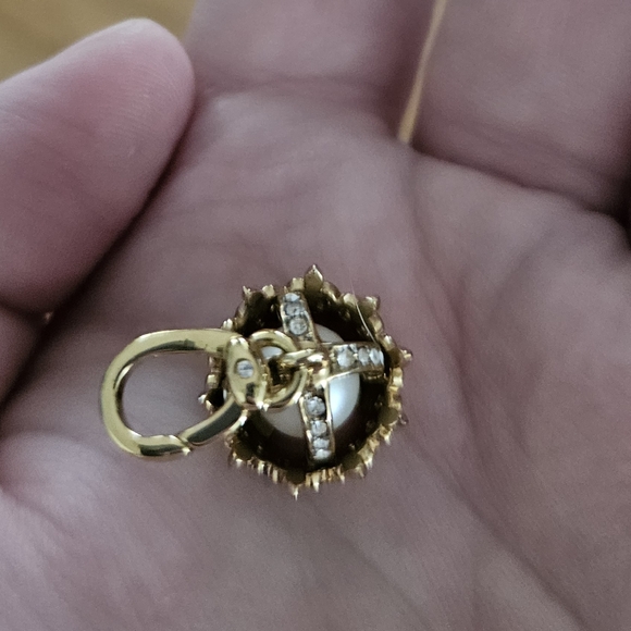 Rare New Juicy Couture Gold Tone C Crown Mini Charm With Pearl And J - Picture 4 of 16